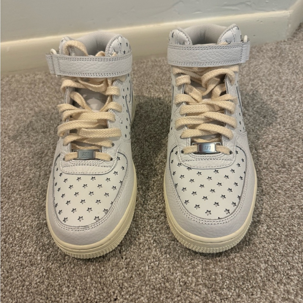 Nike AF 1 Mid - with stars.